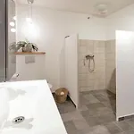 بيت للعطل Three-bedroom In
