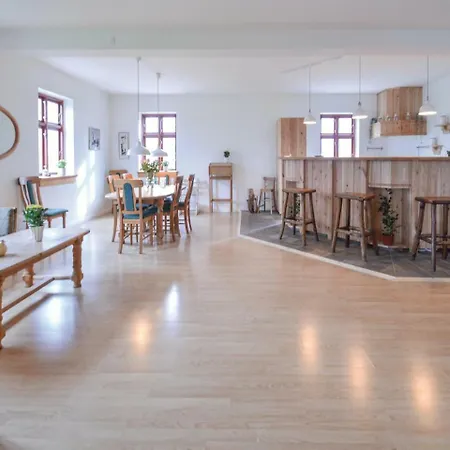 Feriehus Three-bedroom In