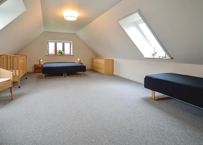בית נופש Three-bedroom In *