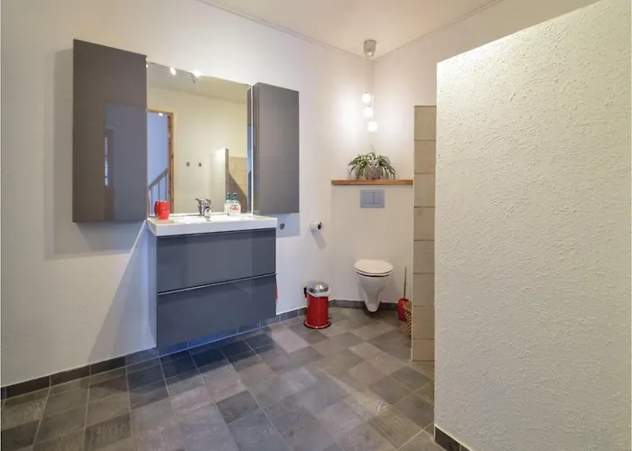 Three-bedroom In * Store Heddinge