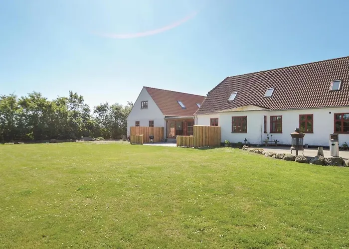 Three-bedroom In Store Heddinge